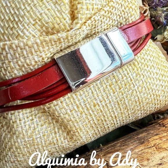 RED LEATHER FALL COLORFUL INFINITY KNOT BRACELET - Picture 2 of 2